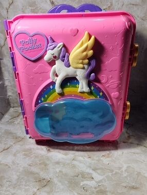 Polly Pocket Pollyville Resort Roll Away Playset Dolls & Accessories Travel Toys